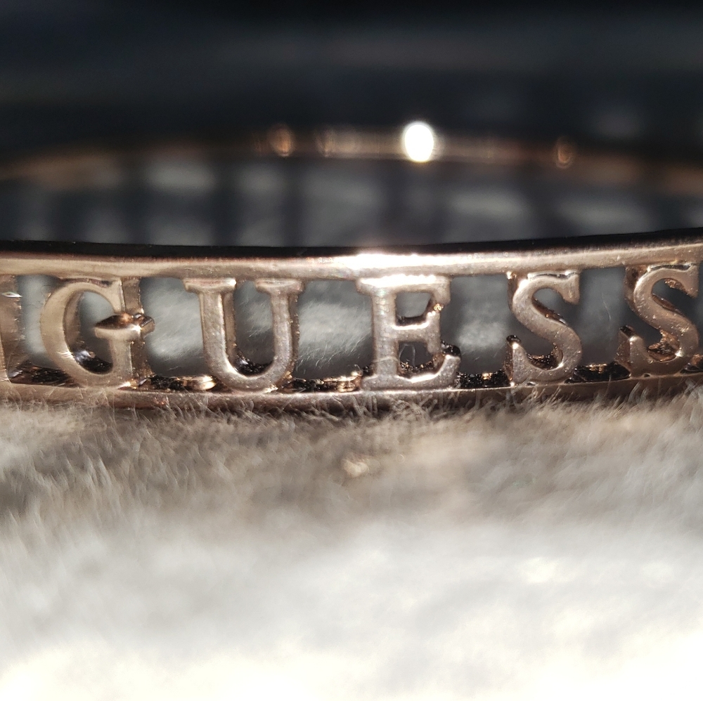GUESS Authentic Gold Bracelet - Picture 3 of 14
